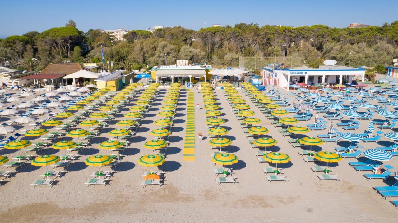 Pineta Sul Mare Camping Village Cesenatico Exteriör bild